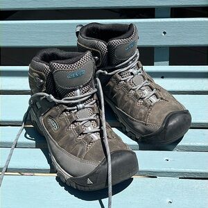 Keen waterproof hiking boots